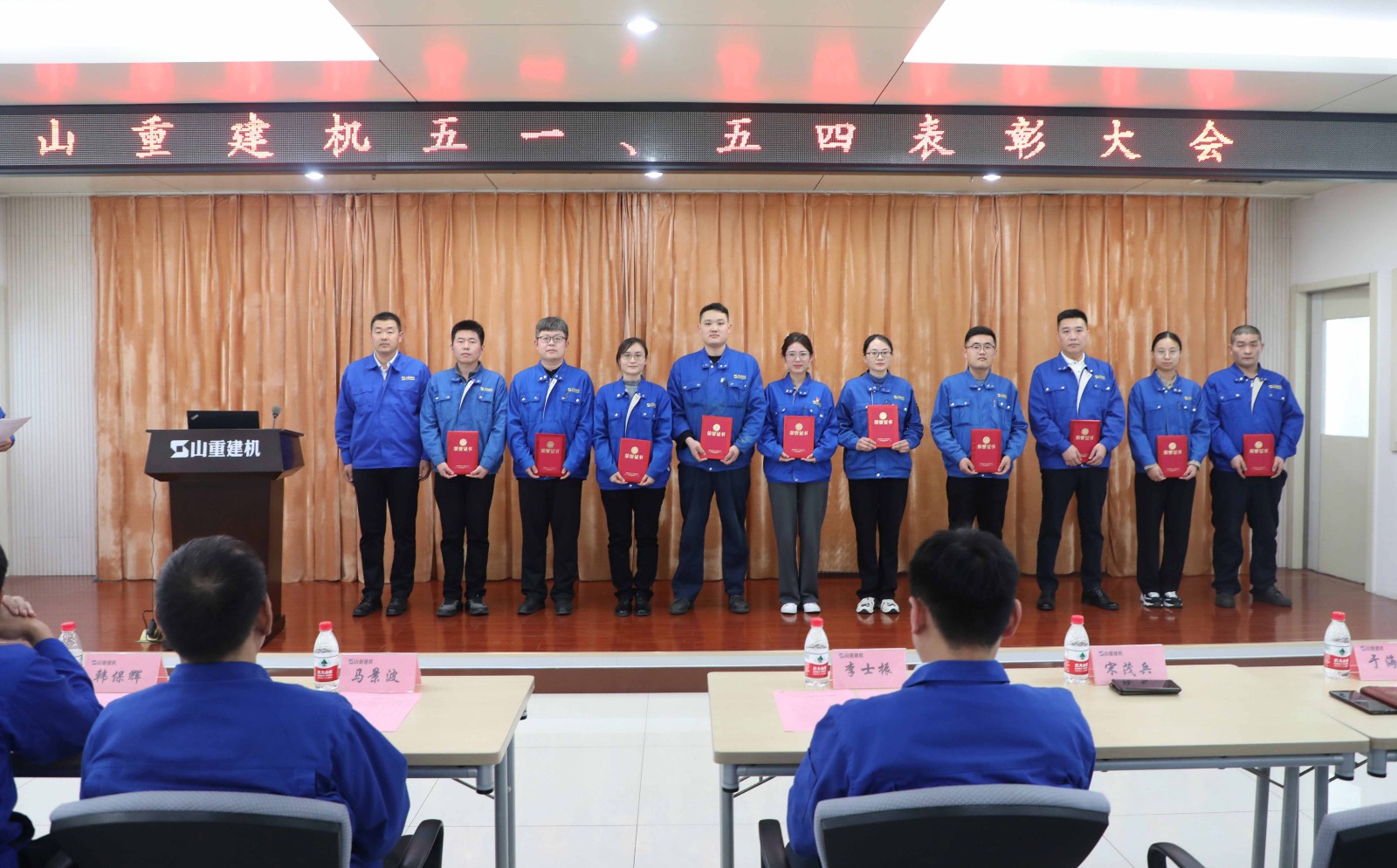 7.標(biāo)兵.jpg 7.標(biāo)兵.jpg